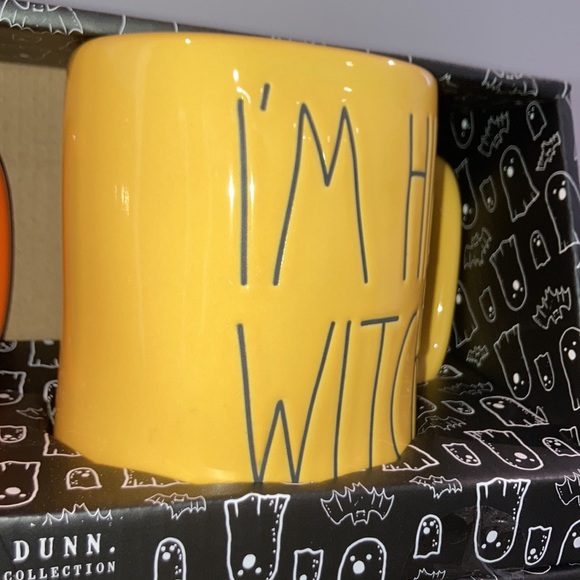 π»π§ββοΈ Rae Dunn Magenta IβM HIS WITCH & IβM HER BOO Set of 2 Mugs in Gift Box - Picture 4 of 12